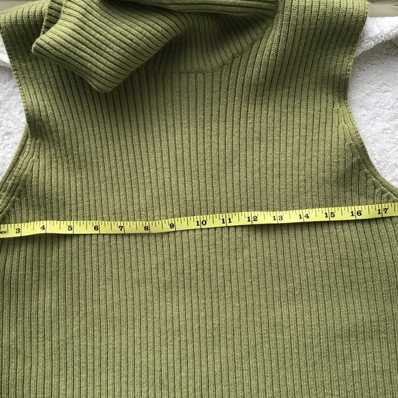 Rena Rowan %100 Merino Wool sleeveless sweater - Picture 11 of 12